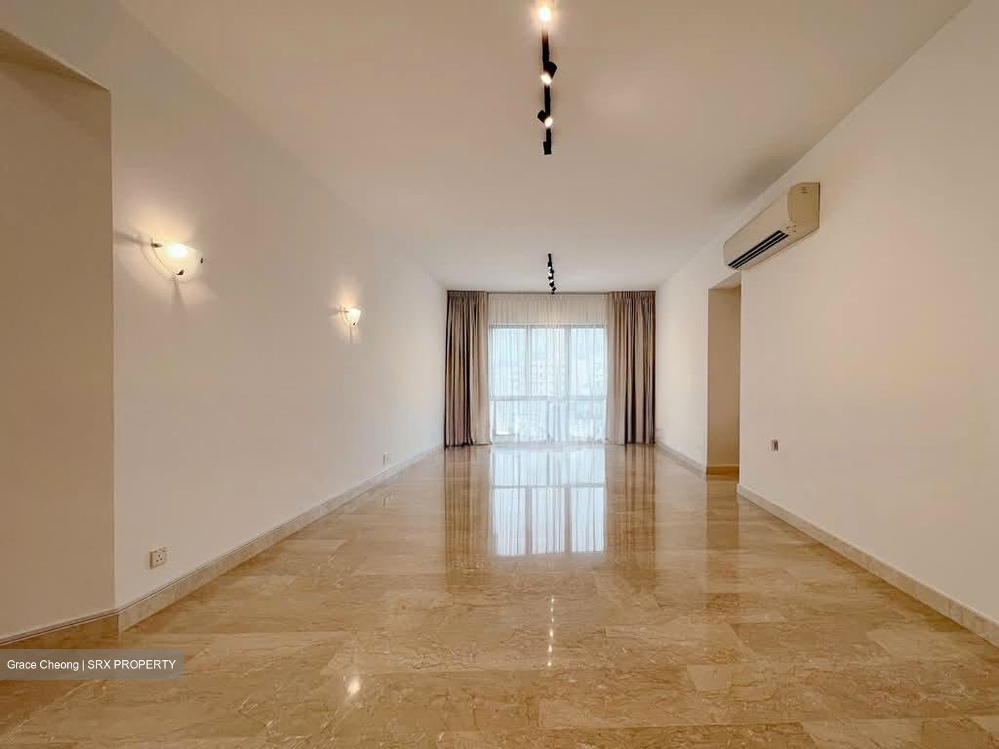 Simsville (D14), Condominium #557553961